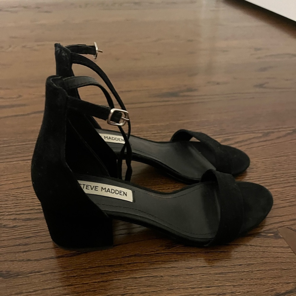BARELY WORN Steve Madden Black Heels